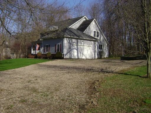 488 McIntosh Dr - Photo 2 of 36