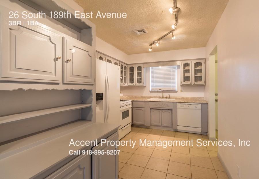 26 S 189th E Ave - Photo 3 of 27