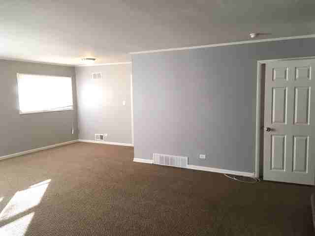 2813 173rd St - Photo 3 of 13
