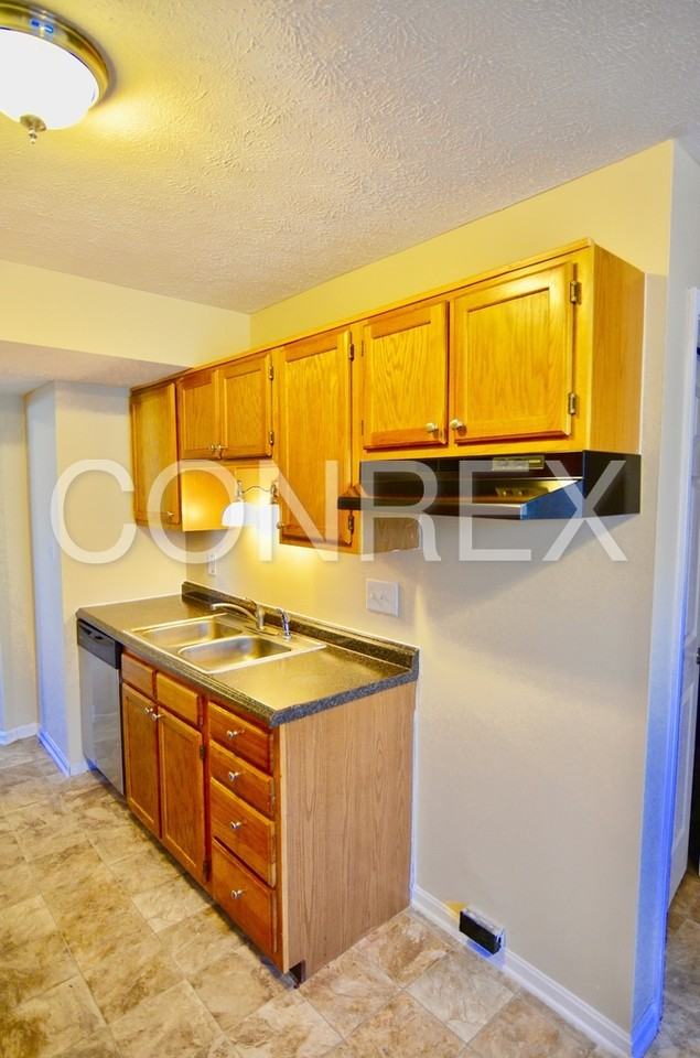 11038 Essen Ct - Photo 2 of 12