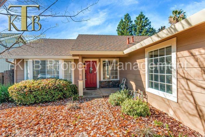 138 Bittercreek Dr - Photo 2 of 21