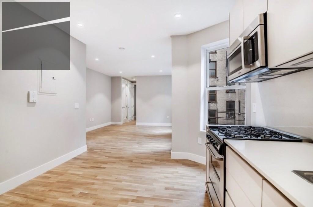 252 West 45th Street #14X - Photo 5 of 9