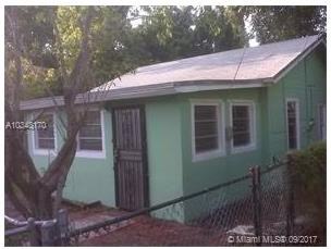 418 NW 48th St - Photo 2 of 5