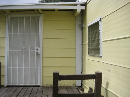 407 4th St - Photo 2 of 7