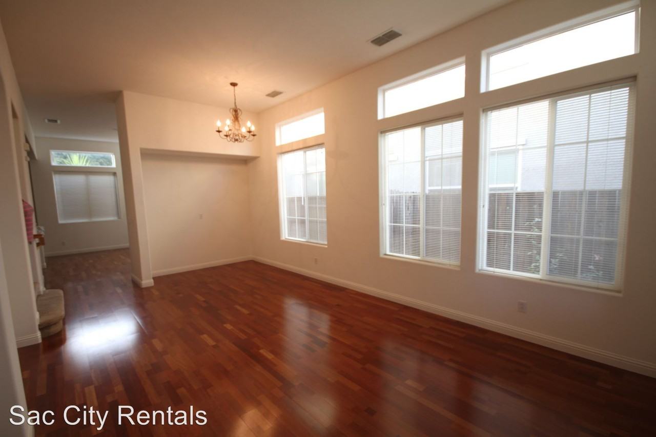 10128 Atkins Dr - Photo 2 of 18