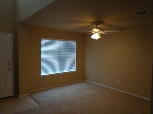 1001 Meadow Bluff Cove - Photo 3 of 20