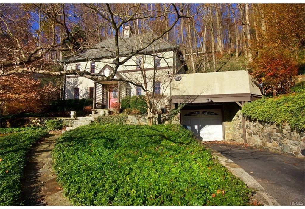 220 Mill River Rd - Photo 2 of 26