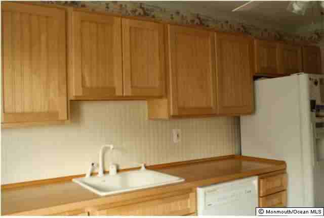 15 Village Rd - Photo 3 of 9