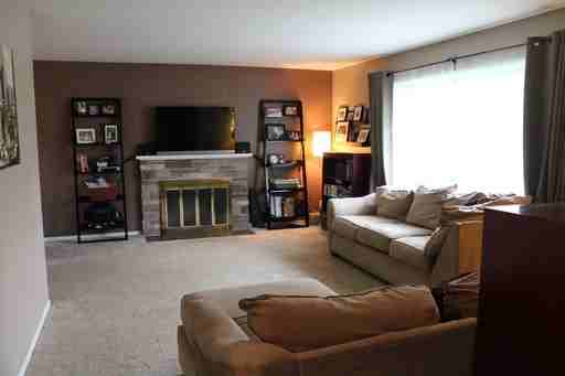 5555 SW Chestnut Ave - Photo 3 of 9
