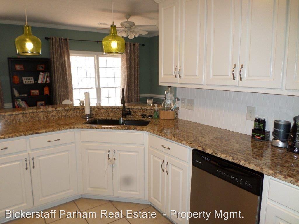 35 Lauri Ln - Photo 2 of 26