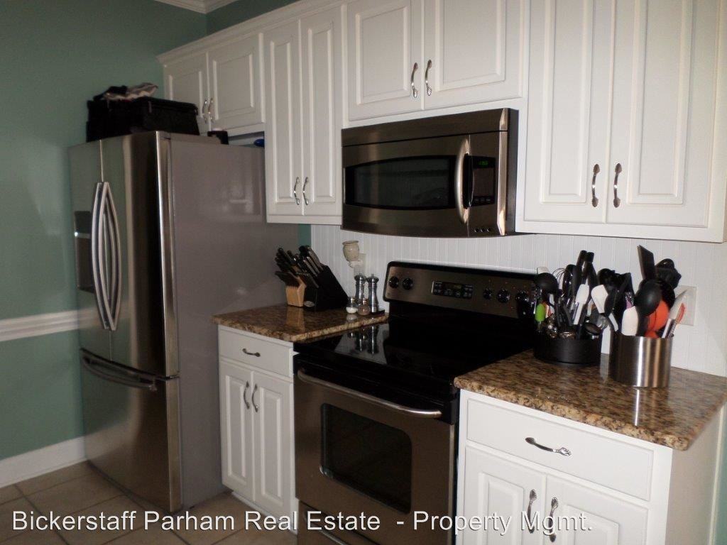 35 Lauri Ln - Photo 3 of 26
