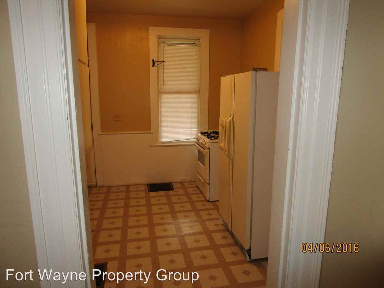 719 Walnut St - Photo 3 of 12