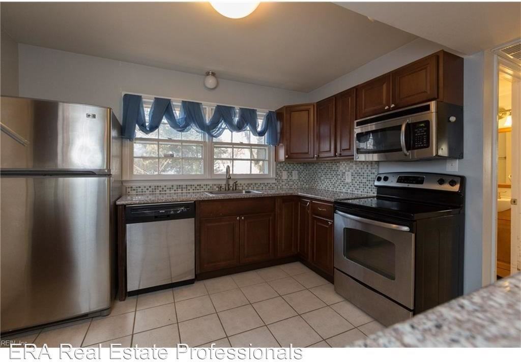 417 St Tropez Dr - Photo 3 of 14