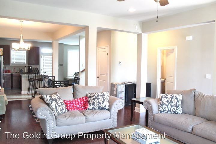 1715 Hollingsworth Blvd - Photo 3 of 24