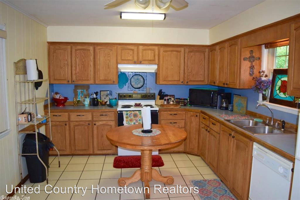 1416 Huddleston St - Photo 2 of 8