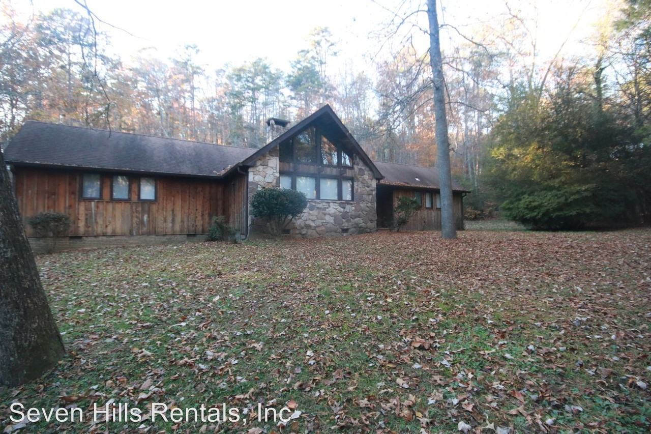 285 Featherston Rd SW - Photo 2 of 50