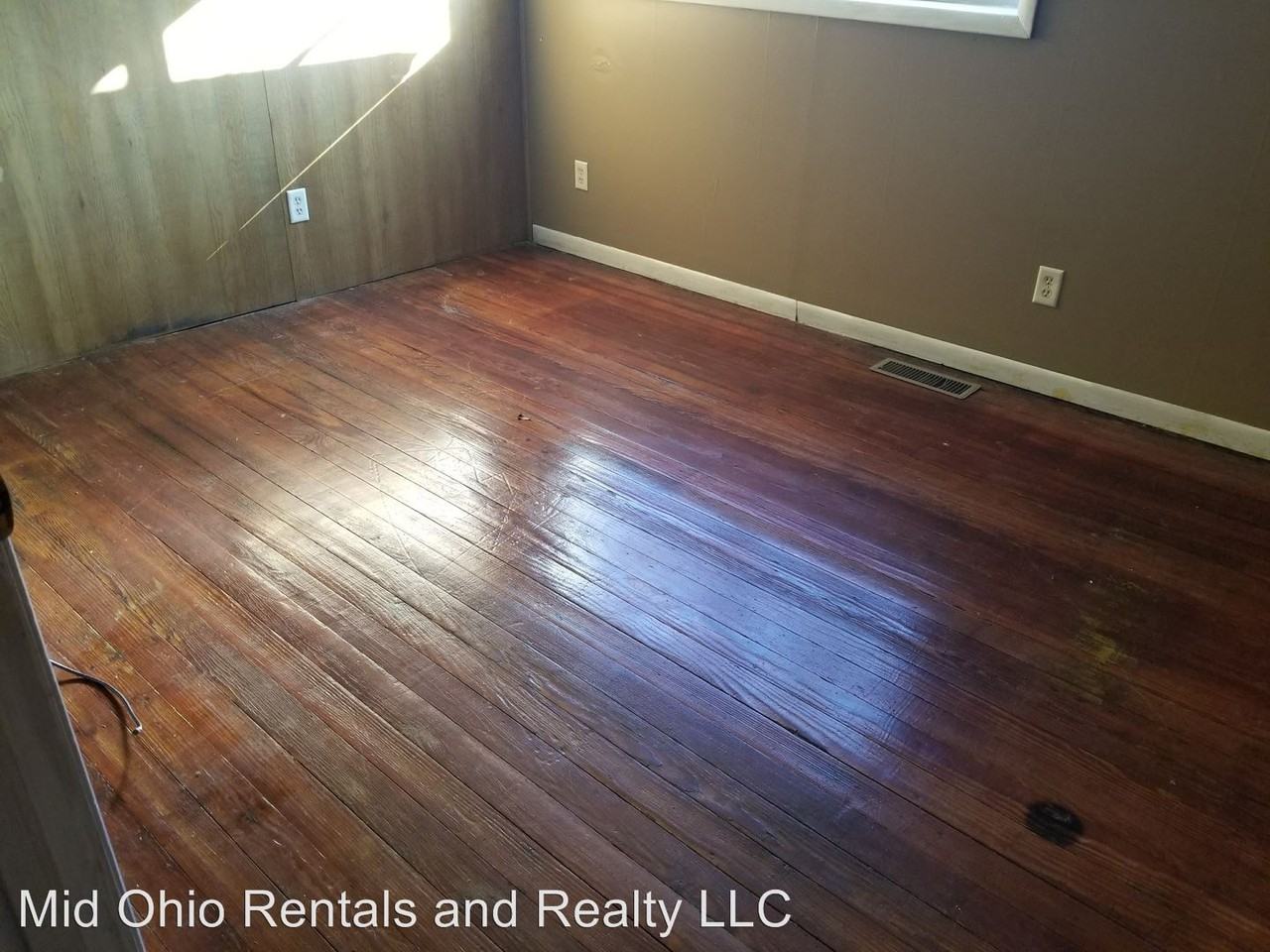 377 Clay St - Photo 3 of 6