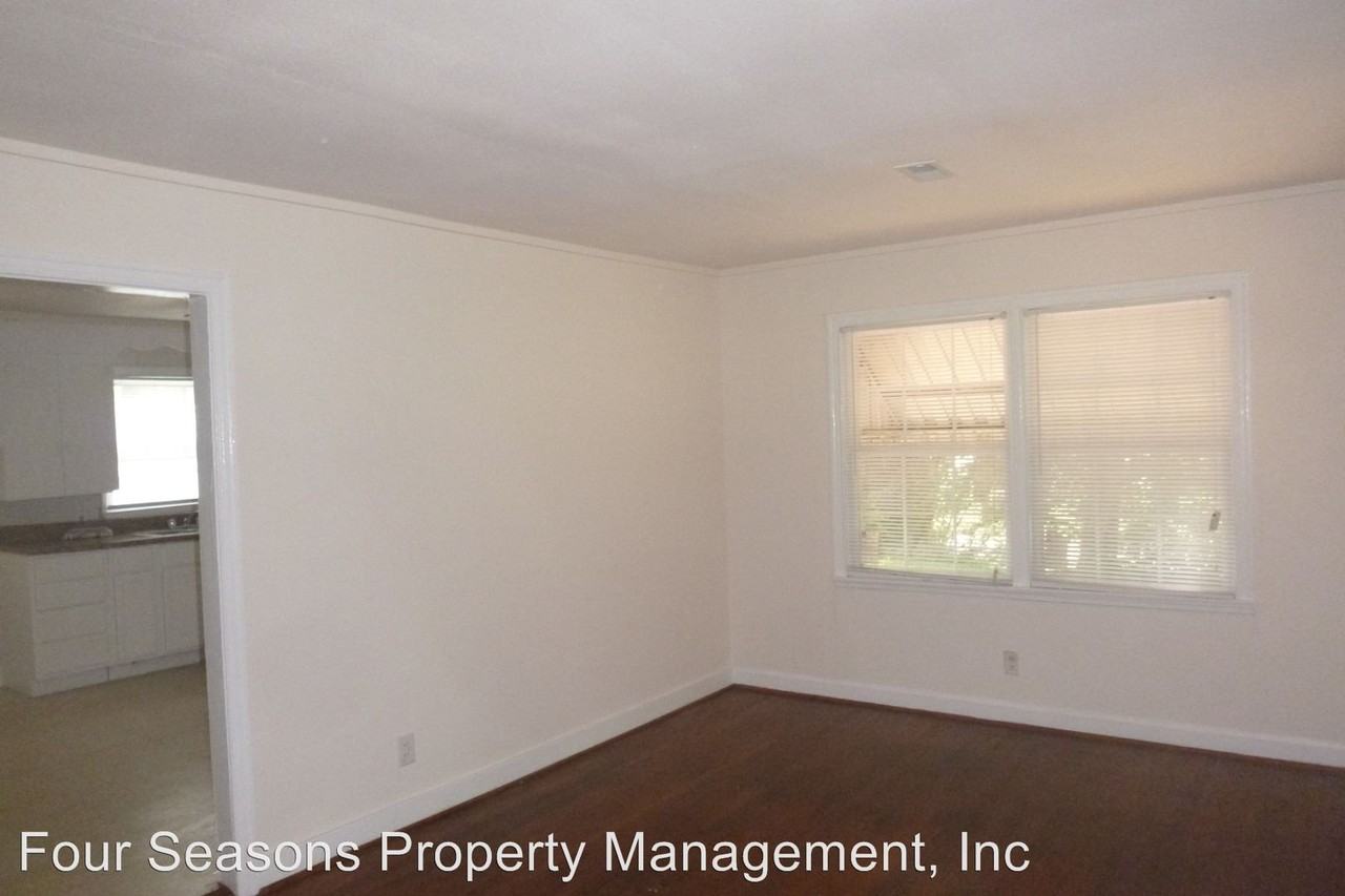 100 S Gardner Ave - Photo 2 of 7