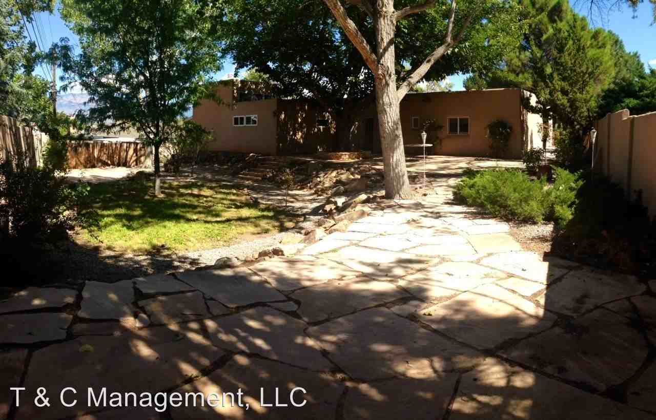 1805 Lafayette Dr NE - Photo 2 of 8