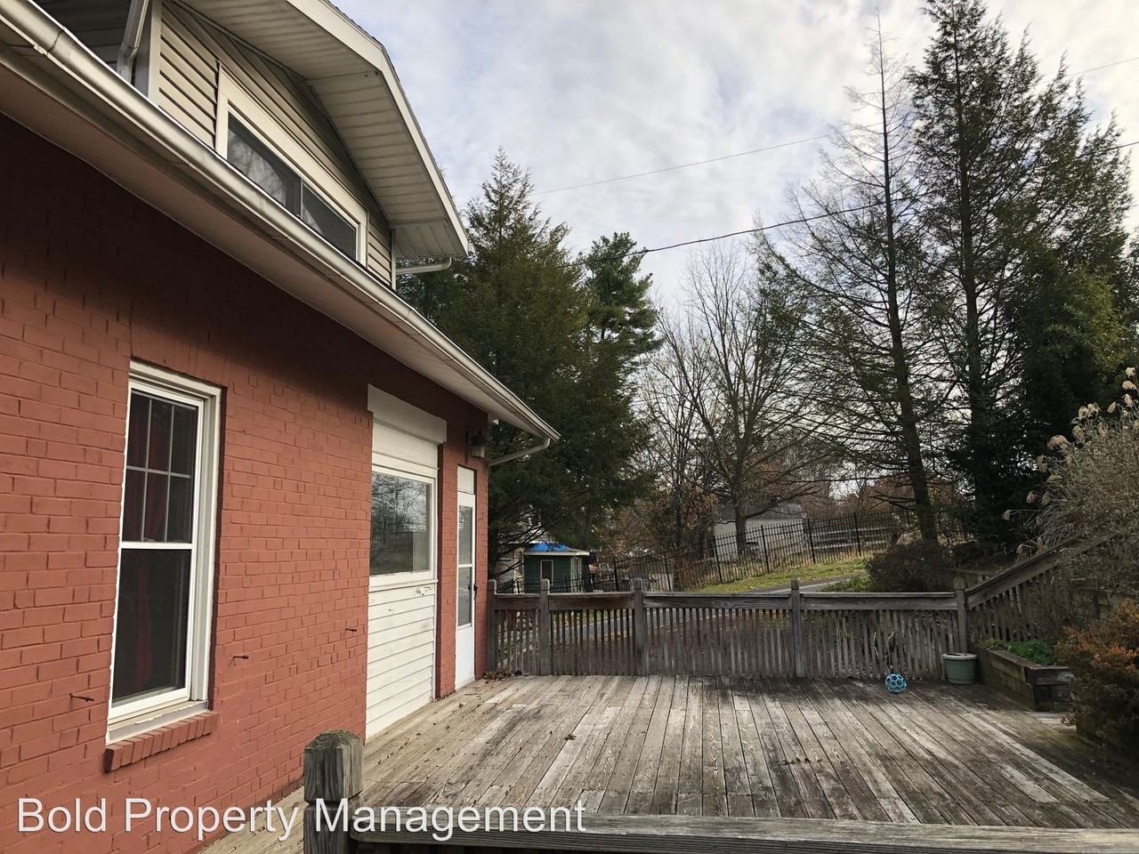 2100 Reading Blvd - Photo 2 of 21