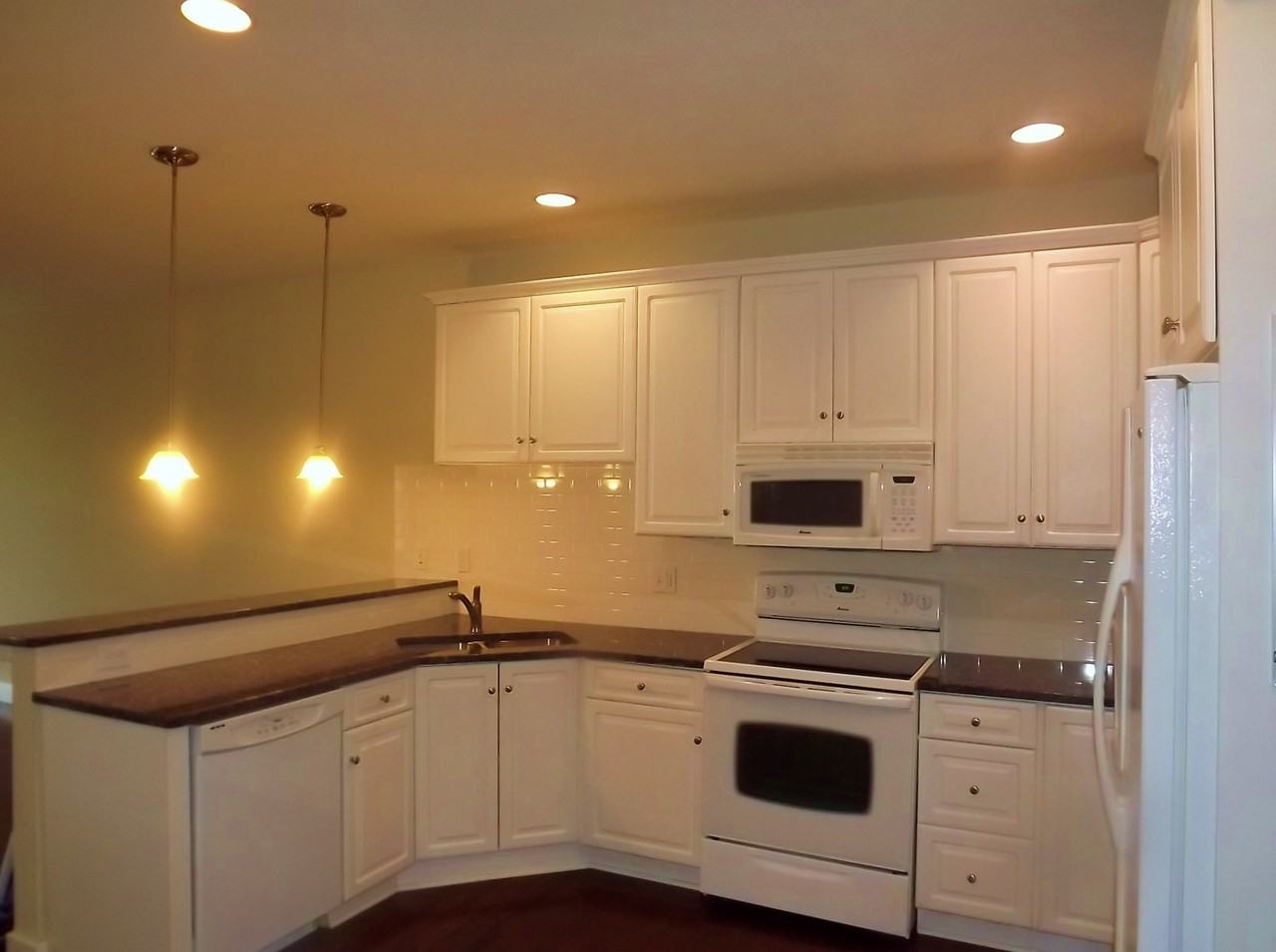 14847 Harbor Point Dr E - Photo 3 of 36