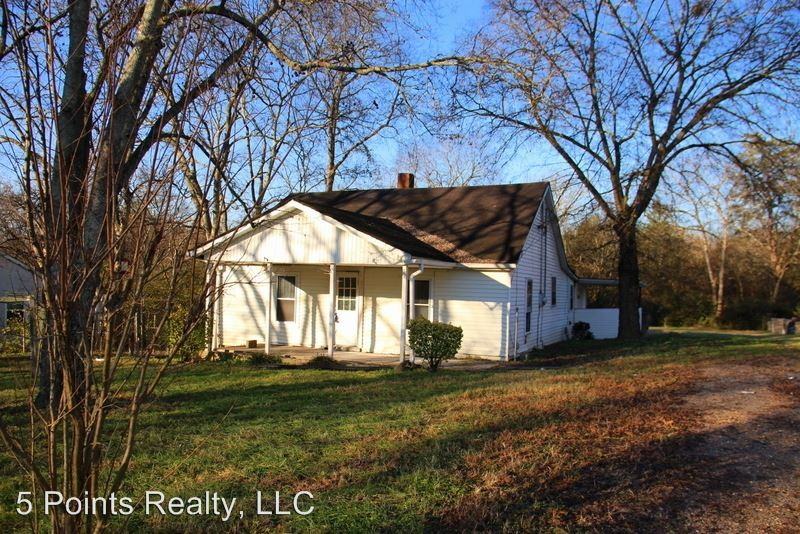 4017 Cedar Cir - Photo 2 of 40