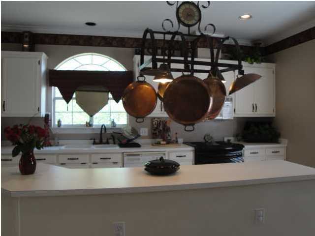 2225 Brittany Dr - Photo 3 of 3