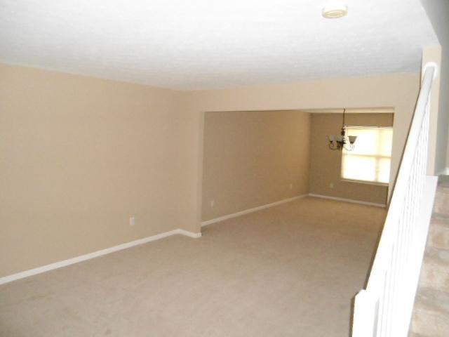 6547 Yorkshire Cir - Photo 2 of 14