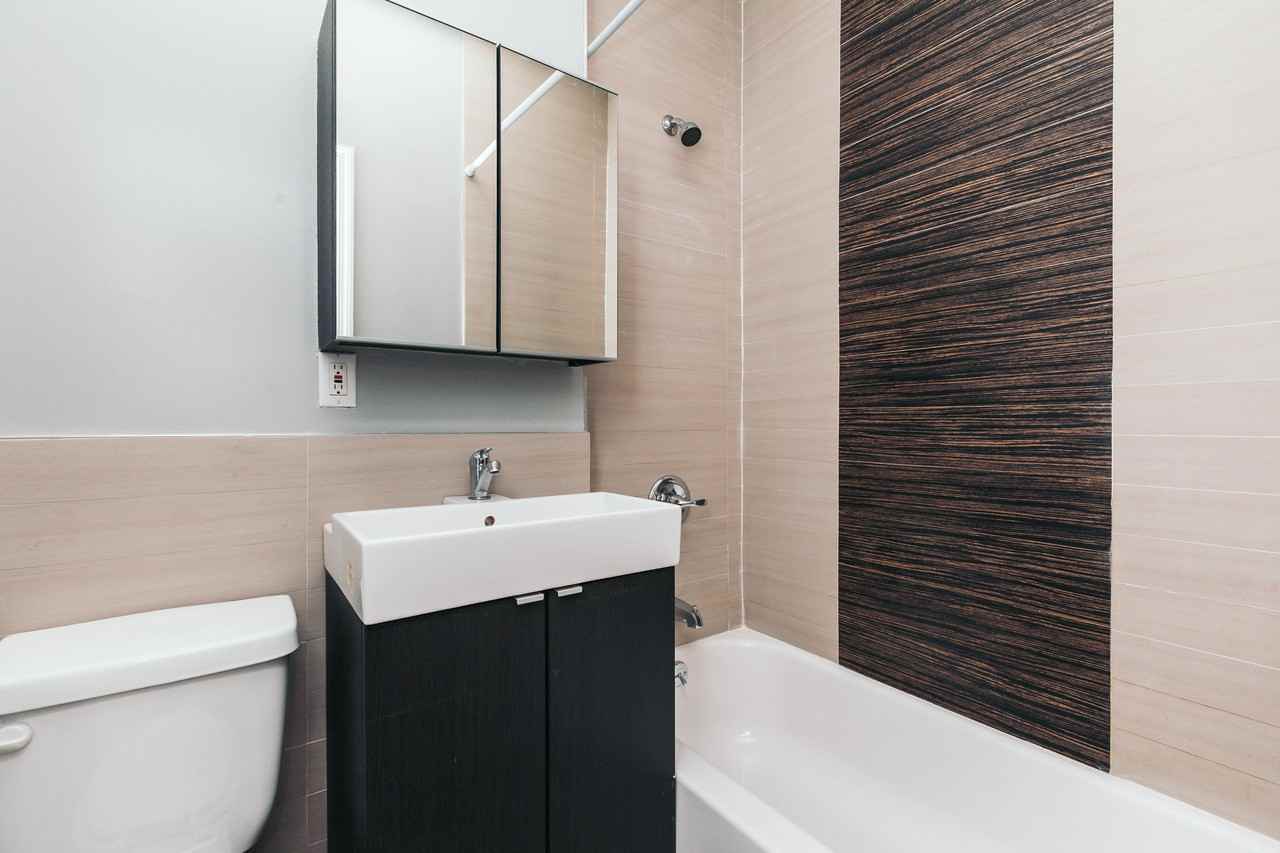 296 Stanhope Street #18CH