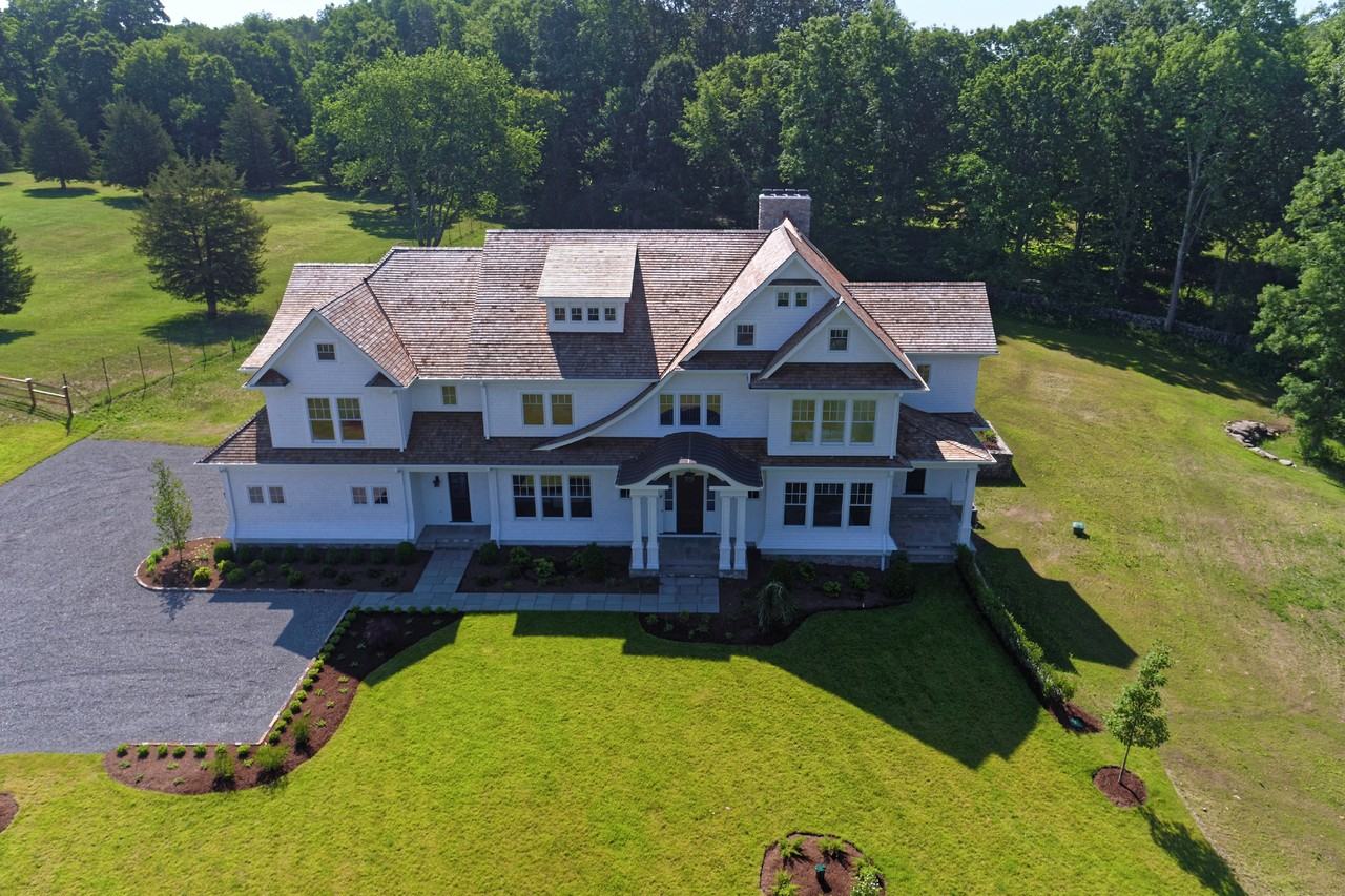 4 Middlebrook Ln - Photo 3 of 25