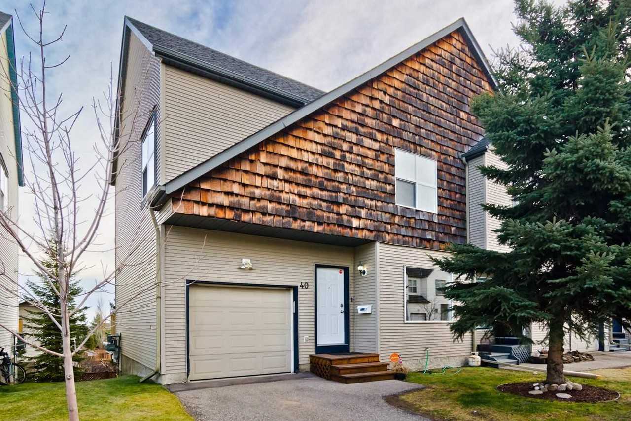 40 Bridlewood View SW - Photo 2 of 23