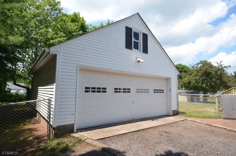 66 Fairview Ave - Photo 3 of 18