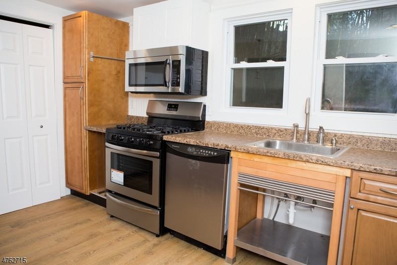 4 Washington Ave - Photo 3 of 14