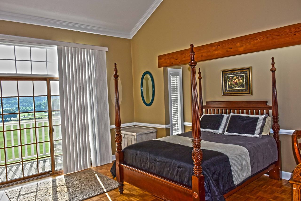 190 Kings Grant Rd - Photo 3 of 12