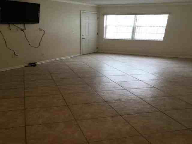 7338 Coquina Way - Photo 3 of 6