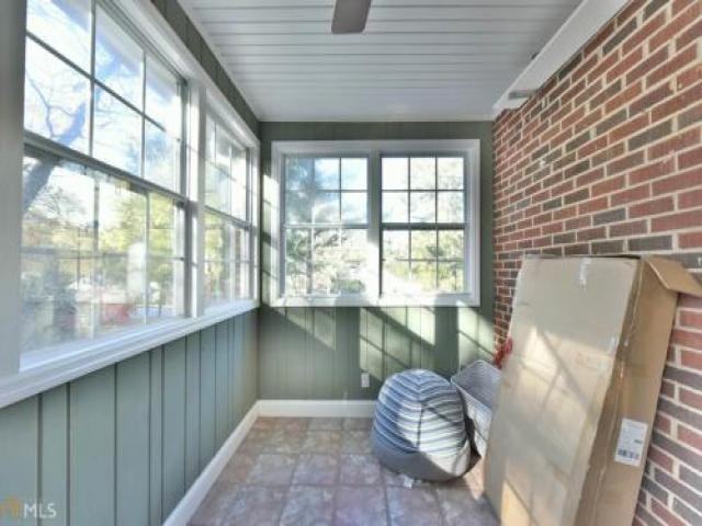 1334 Oldfield Rd - Photo 2 of 6