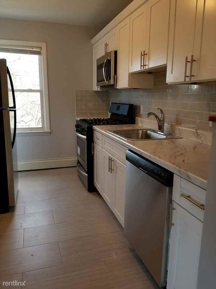 24 Bari Manor - Photo 3 of 11