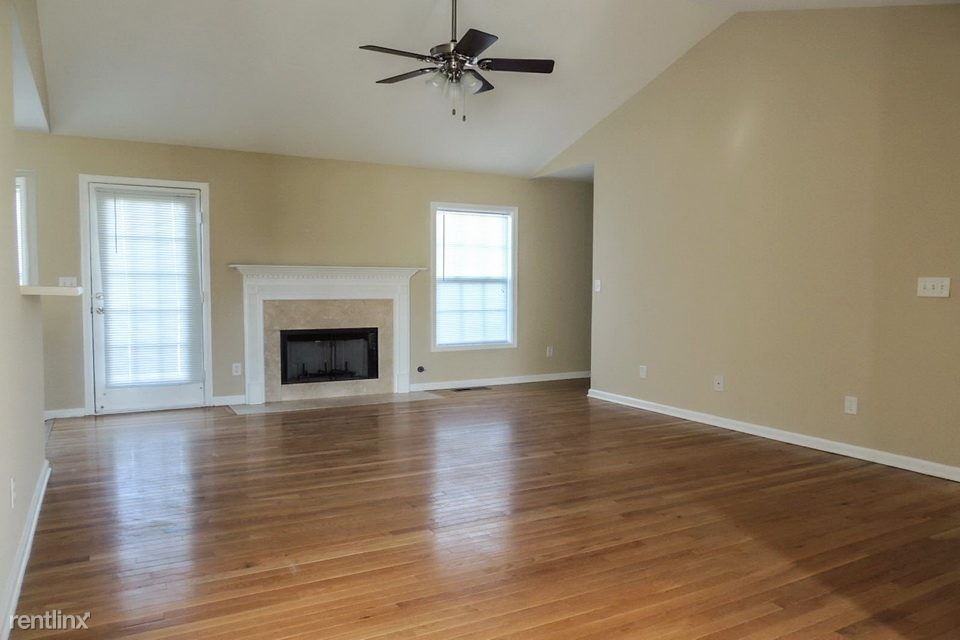 9665 Poole Rd - Photo 2 of 16