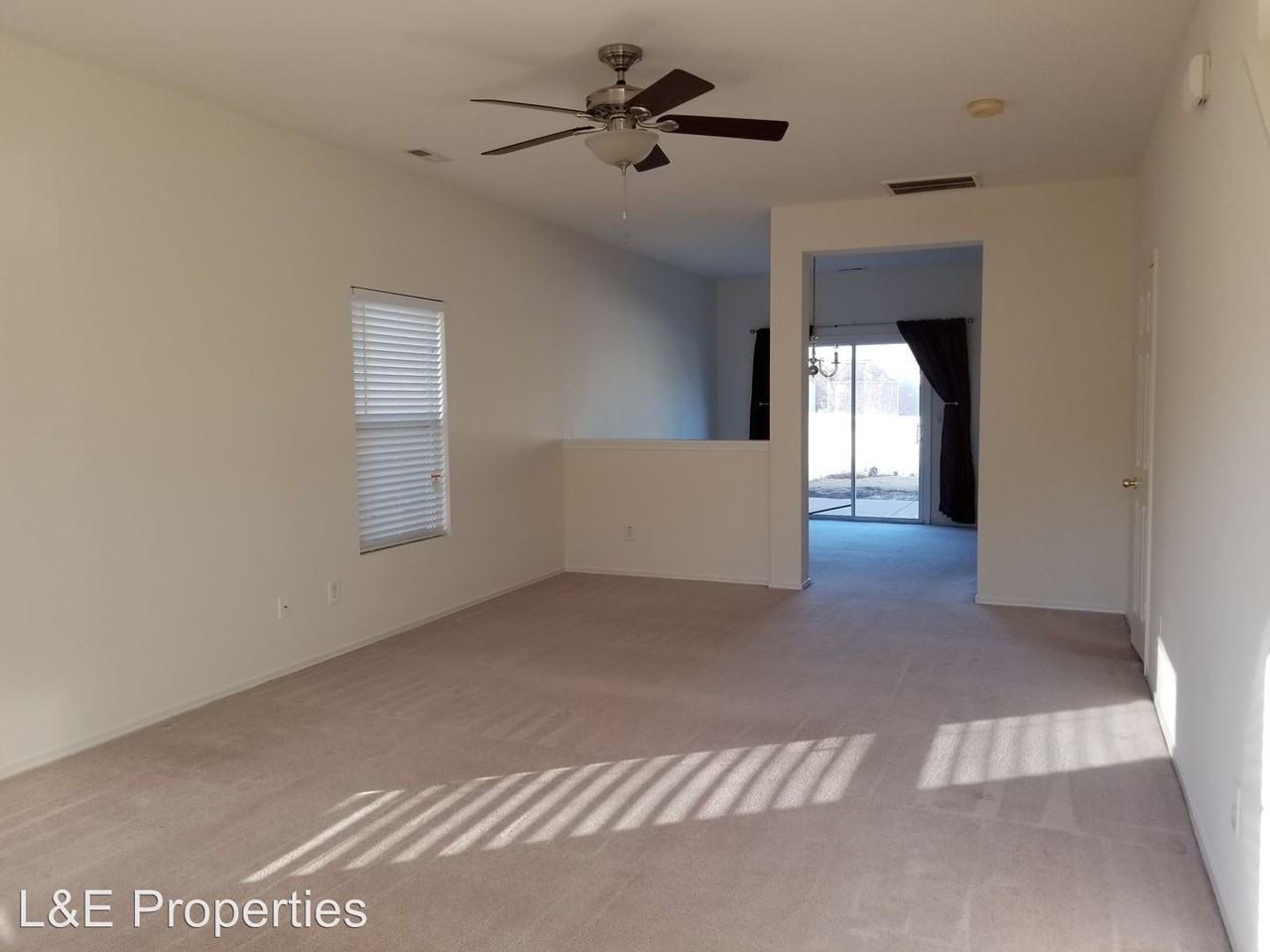 969 Willow Creek Dr - Photo 2 of 16