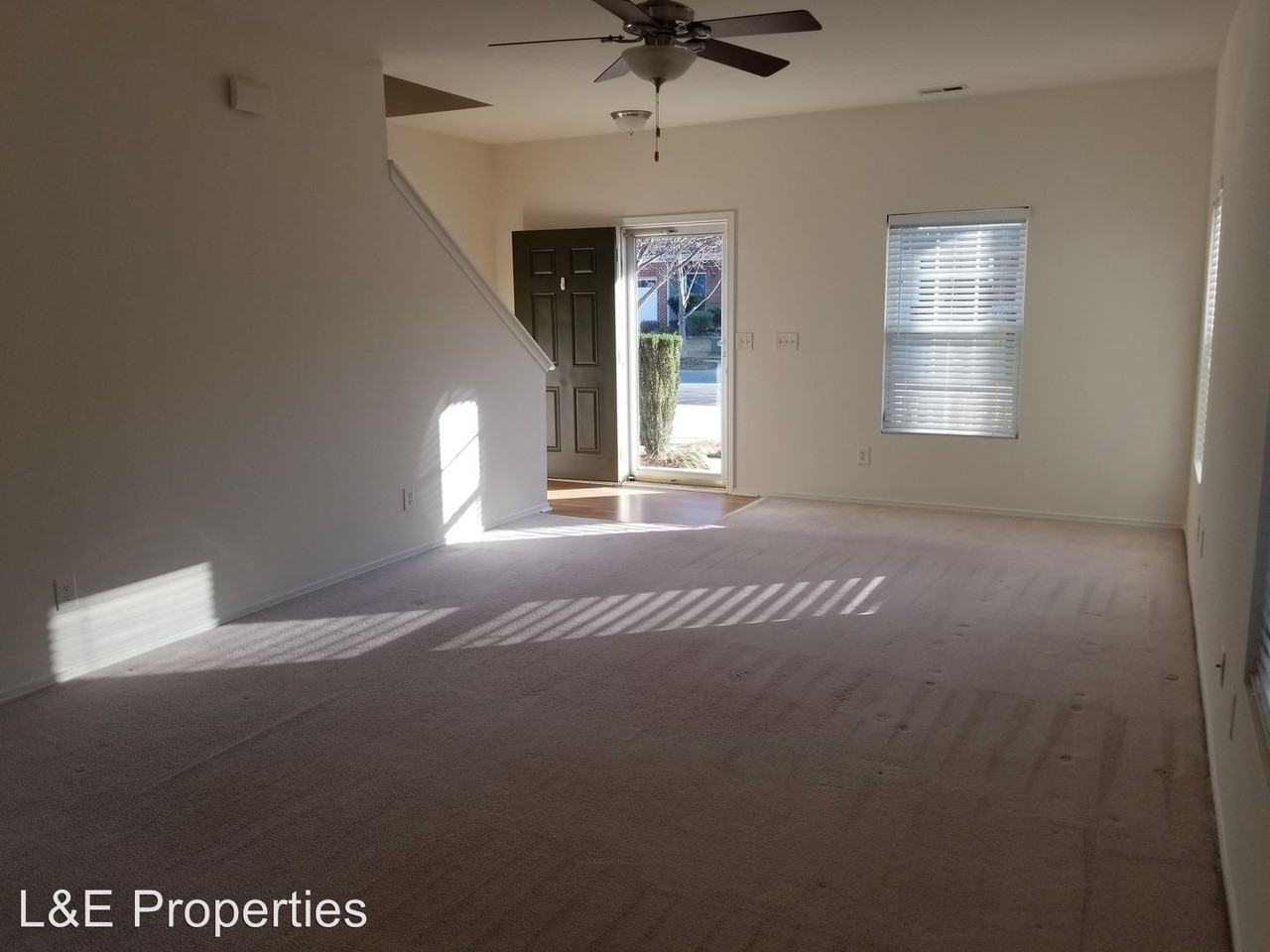 969 Willow Creek Dr - Photo 3 of 16