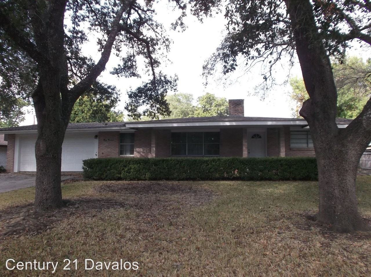 313 Driftwind Dr - Photo 2 of 13