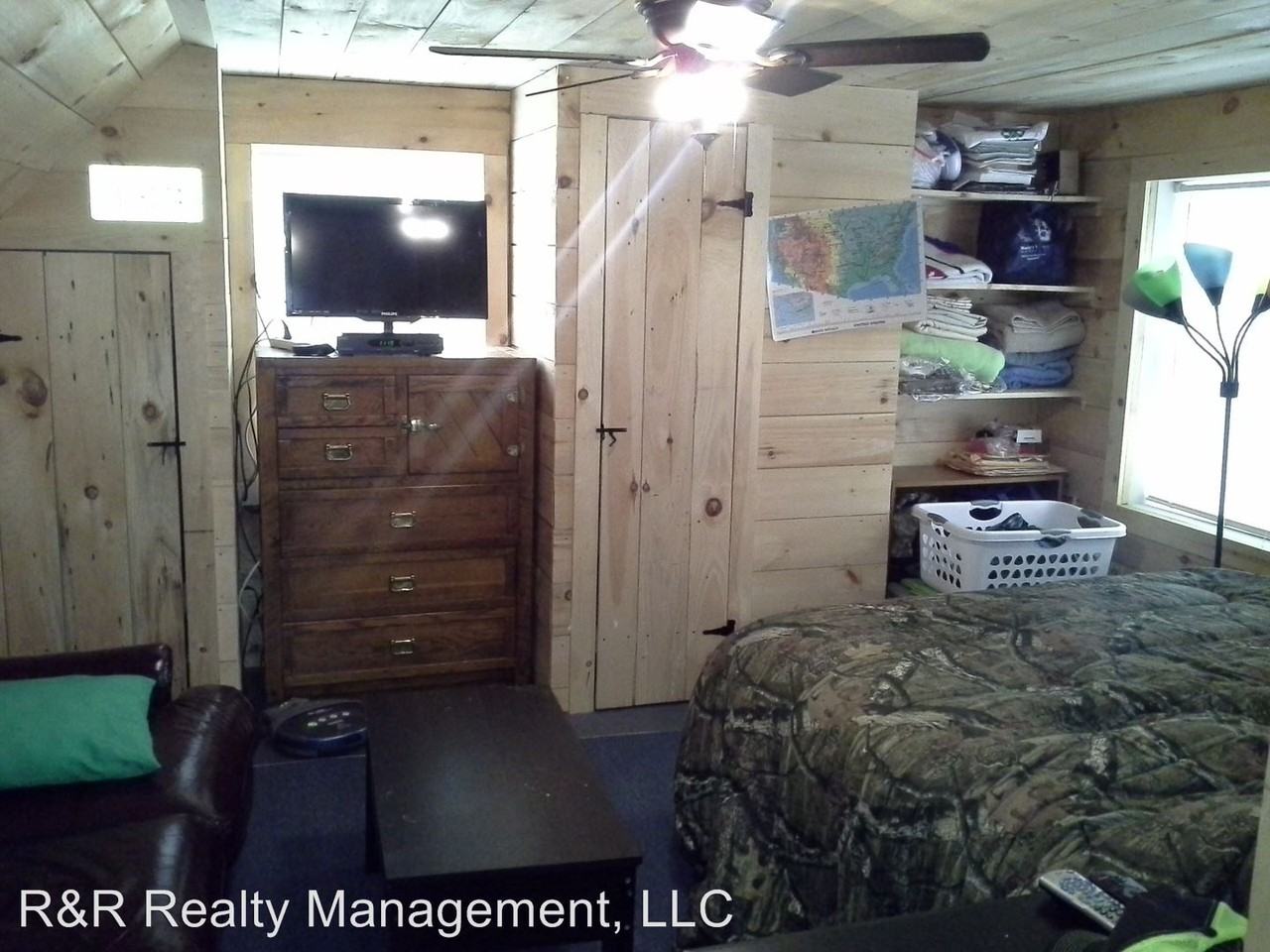 296 Yew St - Photo 2 of 6