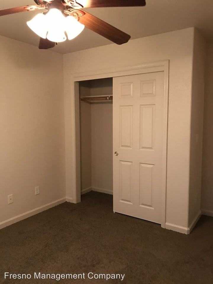 7054 N Weber Ave - Photo 3 of 18