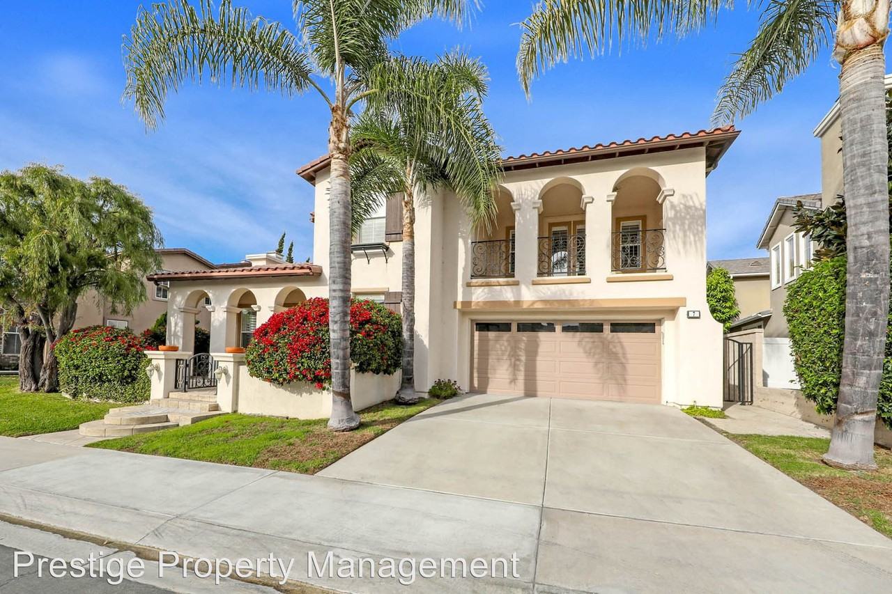 7 Victoria Ln - Photo 2 of 38