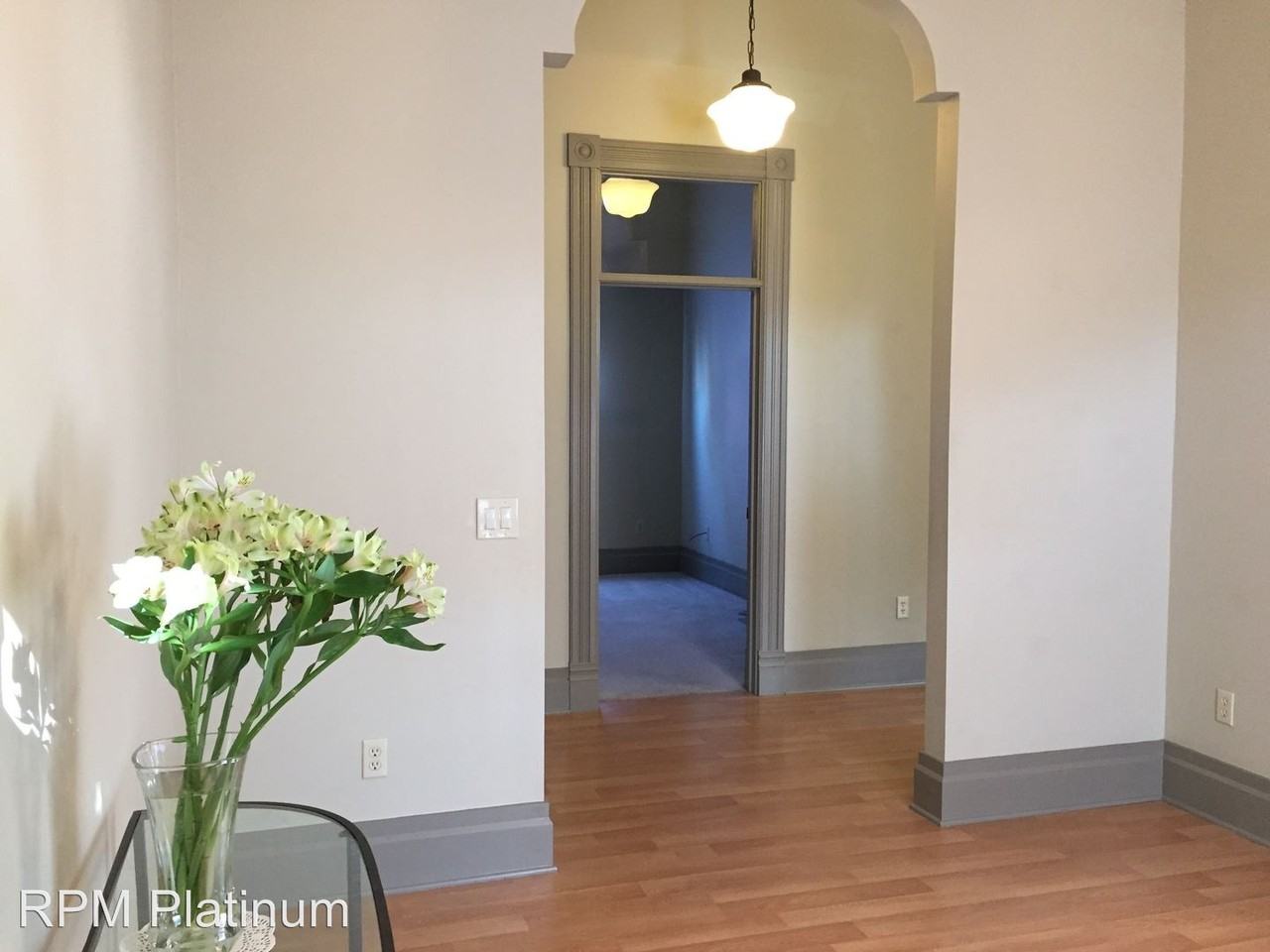 367 N Thesta St - Photo 3 of 19