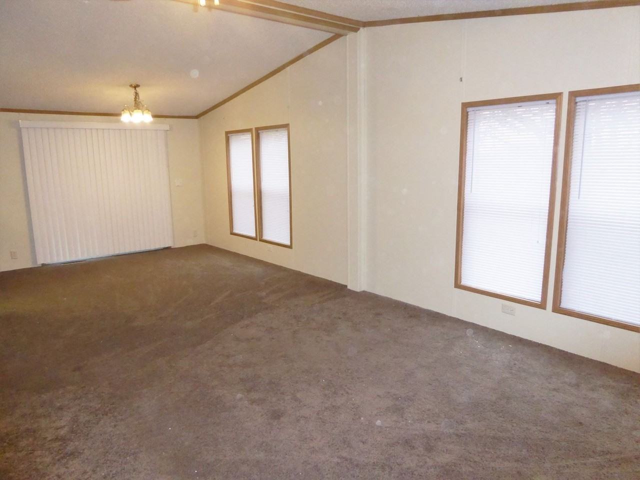 11451 Lake Rd - Photo 2 of 7