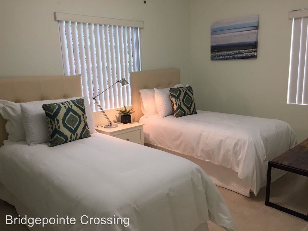 310 N Mesa St - Photo 3 of 3