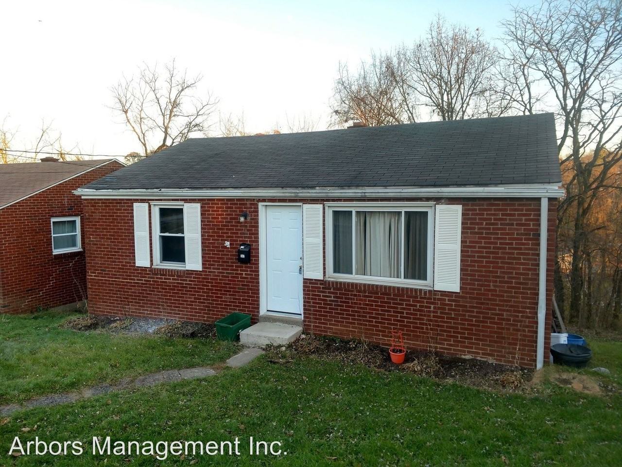 347 Center St - Photo 2 of 10