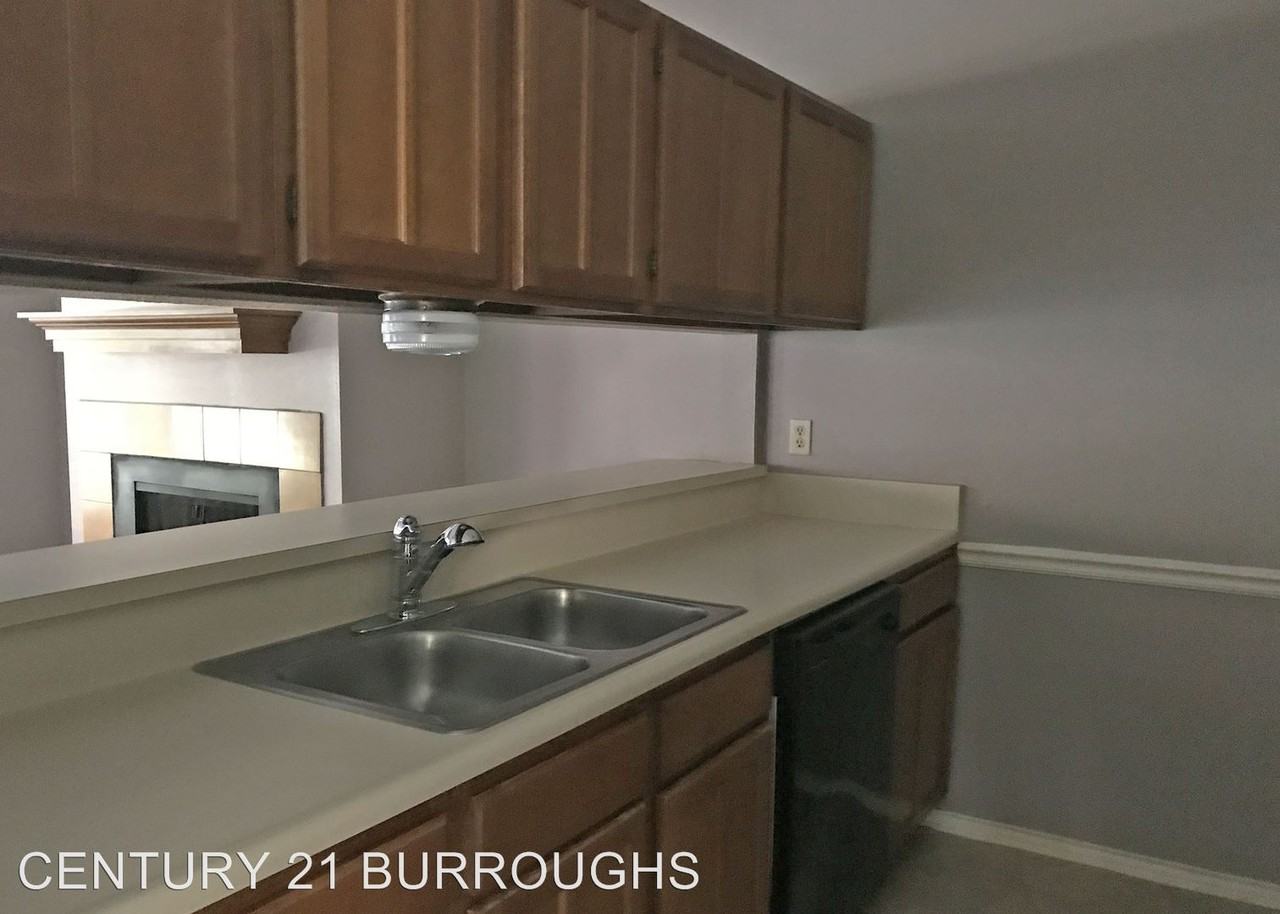13646 High Chapel - Photo 3 of 14