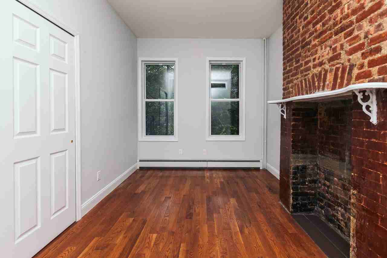 296 Stanhope Street #25JT